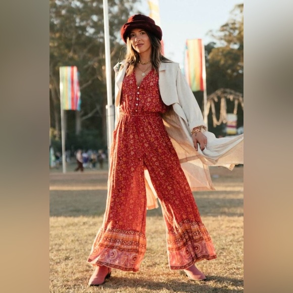 Spell &‎ the Gypsy Collective Dahlia jumpsuit in a Medium - Picture 5 of 10